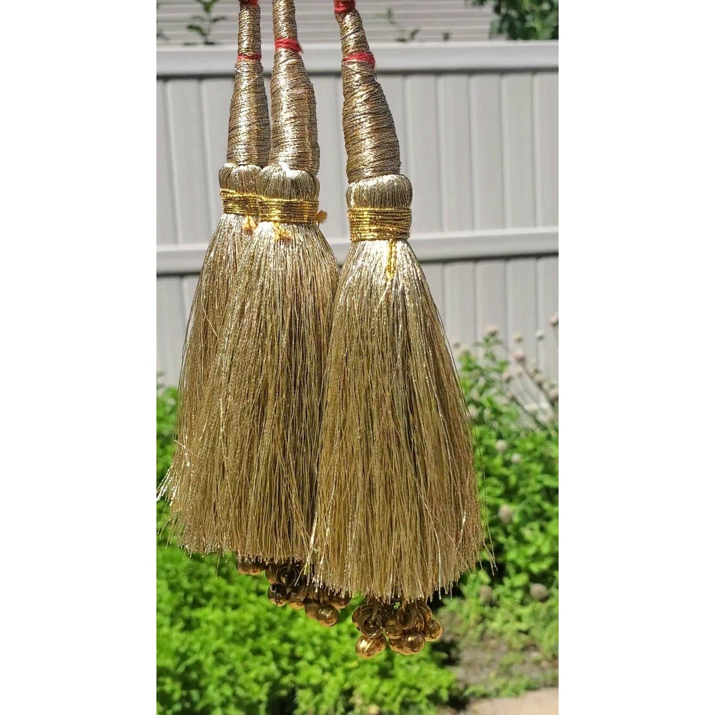 Beautiful goloden color parandi/paranda - Bollywood/Indian/Punjabi style