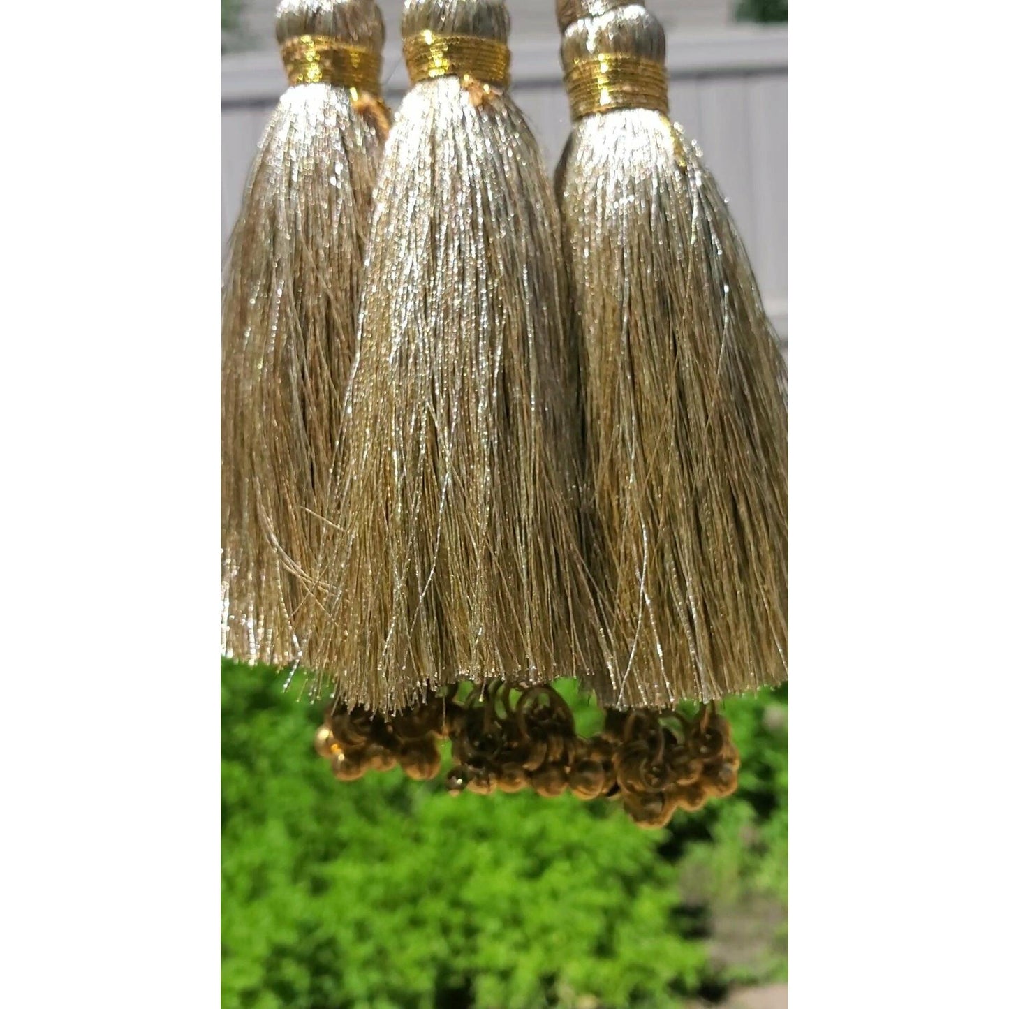 Beautiful goloden color parandi/paranda - Bollywood/Indian/Punjabi style