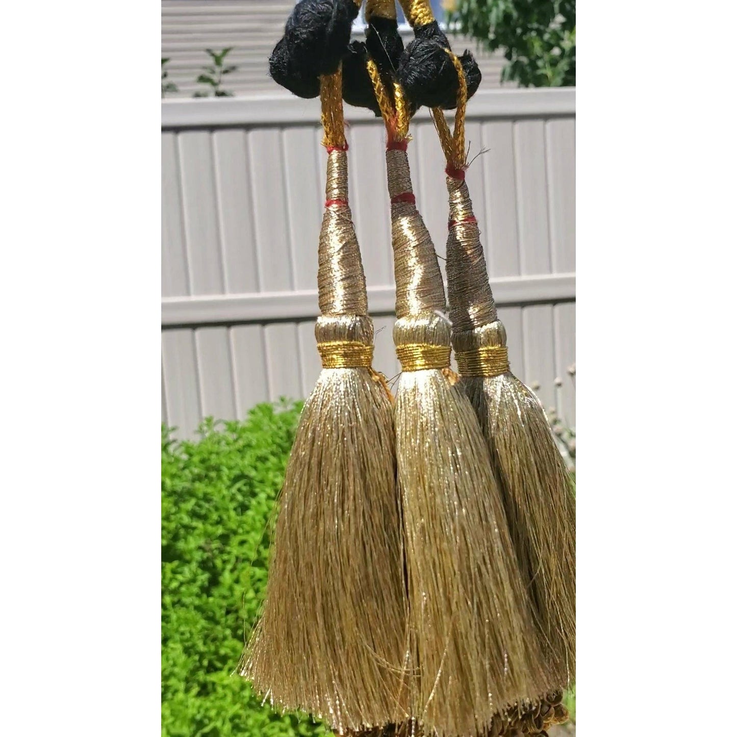 Beautiful goloden color parandi/paranda - Bollywood/Indian/Punjabi style